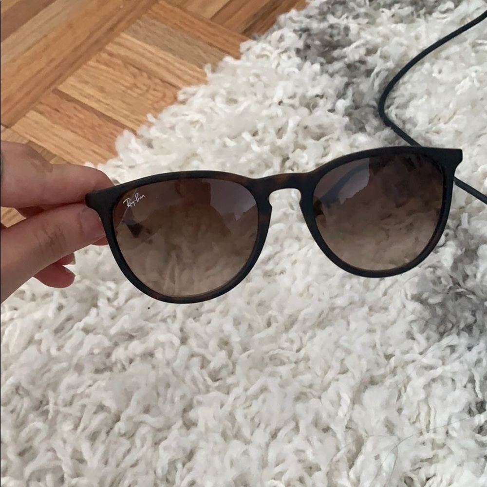 Brand new Erika classic ray bans with case